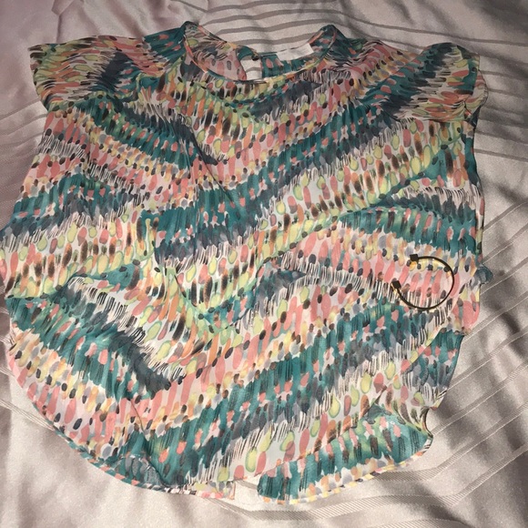 Zara Tops - Zara dressy top with back cut out.